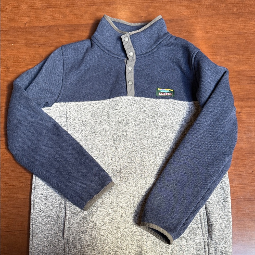 Kids Blue and Gray LL Bean 3/4 button
